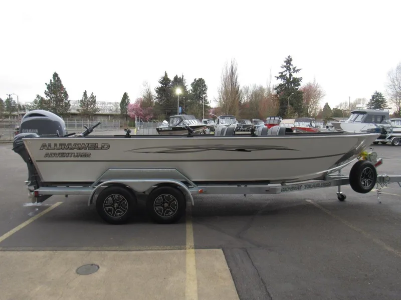 Slide: The Image of Alumaweld Adventurer 22 2026 - 6
