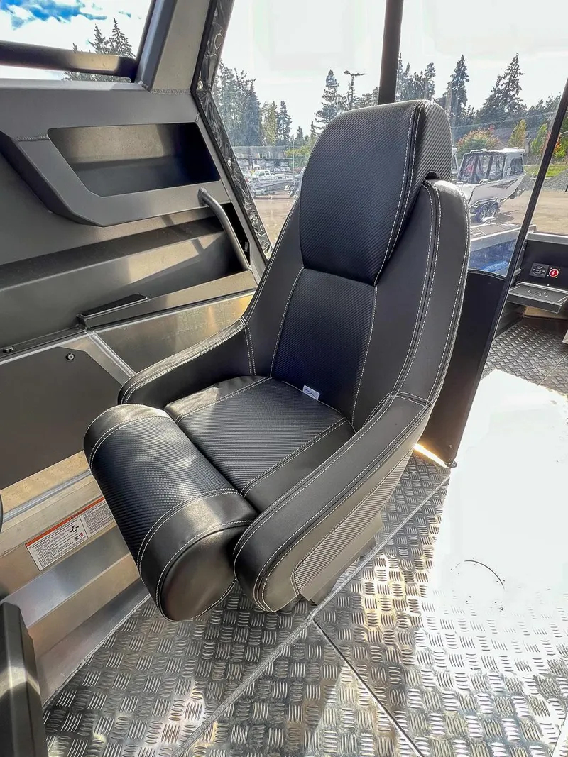 Slide: The Image of Stabi-Craft 2050 Supercab 2025 - 11