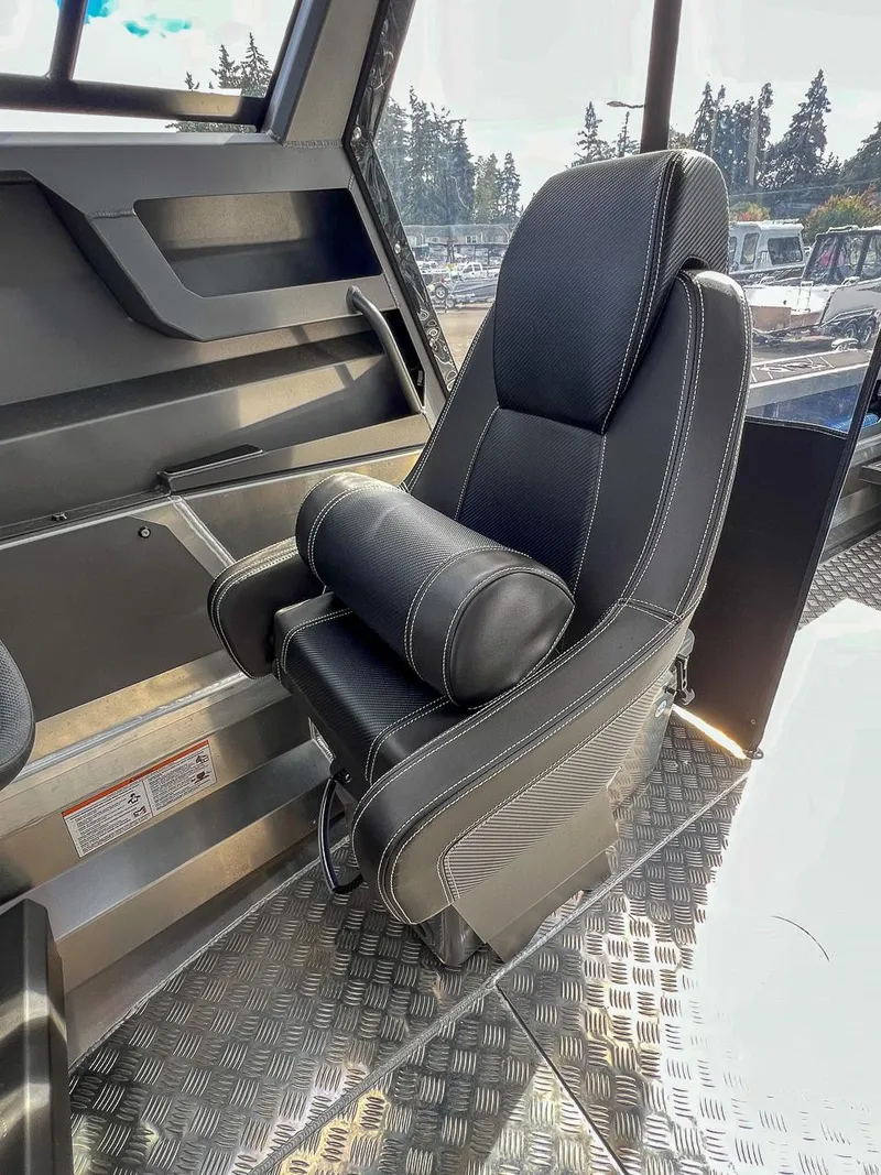 Slide: The Image of Stabi-Craft 2050 Supercab 2025 - 12