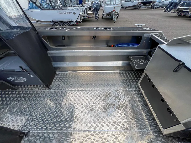 Slide: The Image of Stabi-Craft 2050 Supercab 2025 - 18