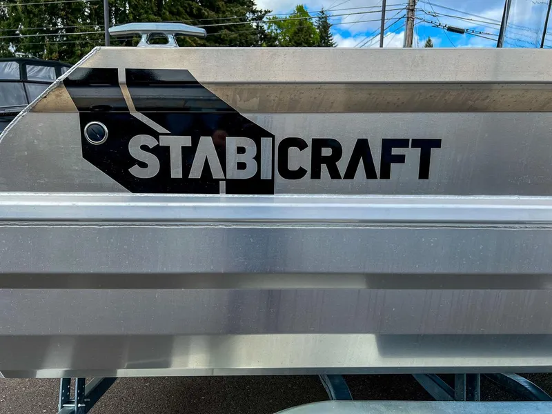 Slide: The Image of Stabi-Craft 2050 Supercab 2025 - 24