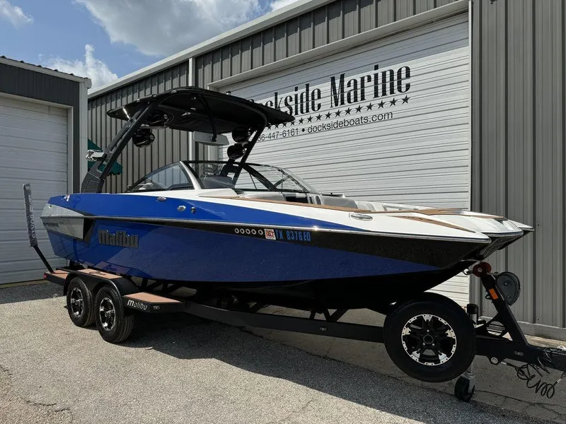 Slide: The Image of Malibu Wakesetter 22 MXZ 2018 - 1