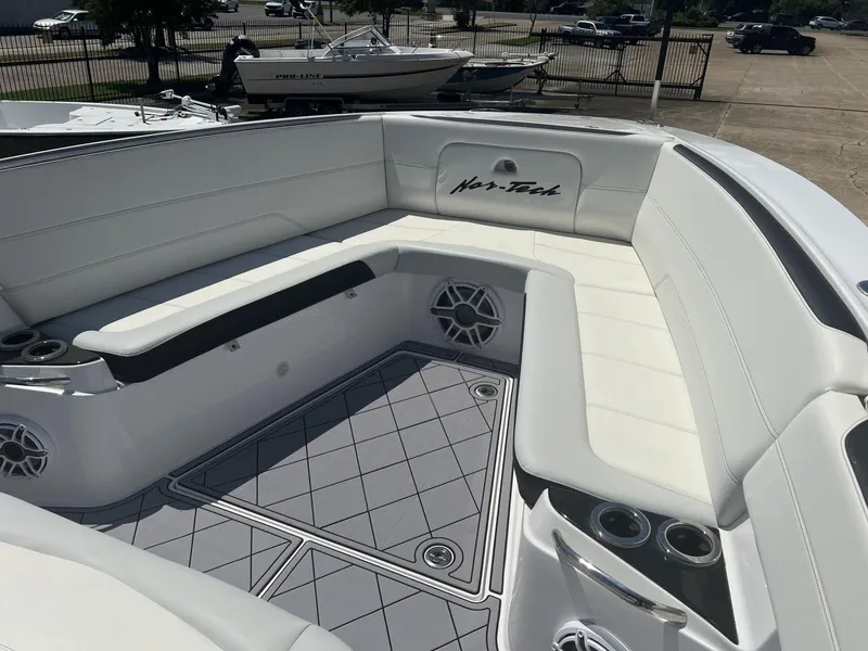 Slide: The Image of Nor-Tech 390 Sport Sport 2023 - 14