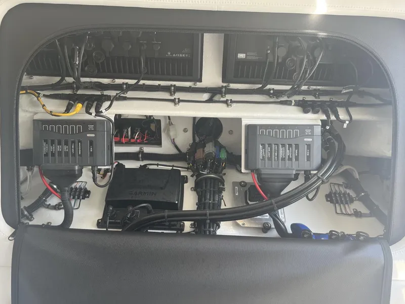 Slide: The Image of Nor-Tech 390 Sport Sport 2023 - 17