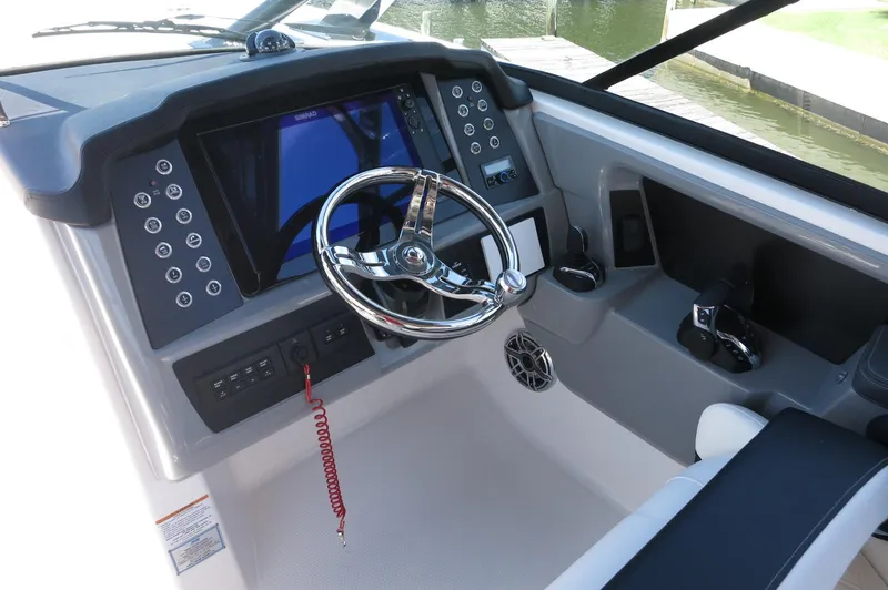 Slide: The Image of Robalo R317 Dual Console 2025 - 21