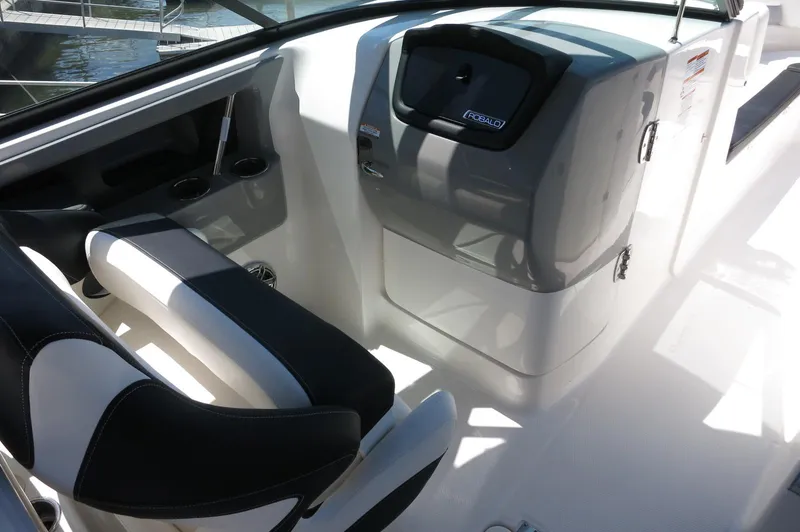 Slide: The Image of Robalo R317 Dual Console 2025 - 24