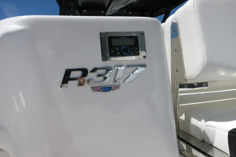 Slide: The Image of Robalo R317 Dual Console 2025 - 4