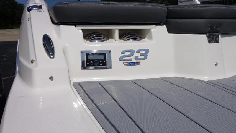 Slide: The Image of Transom Stereo Remote - 5