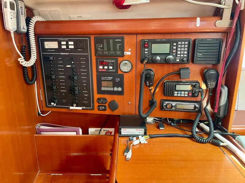 Slide: The Image of Beneteau 423 2007 - 51