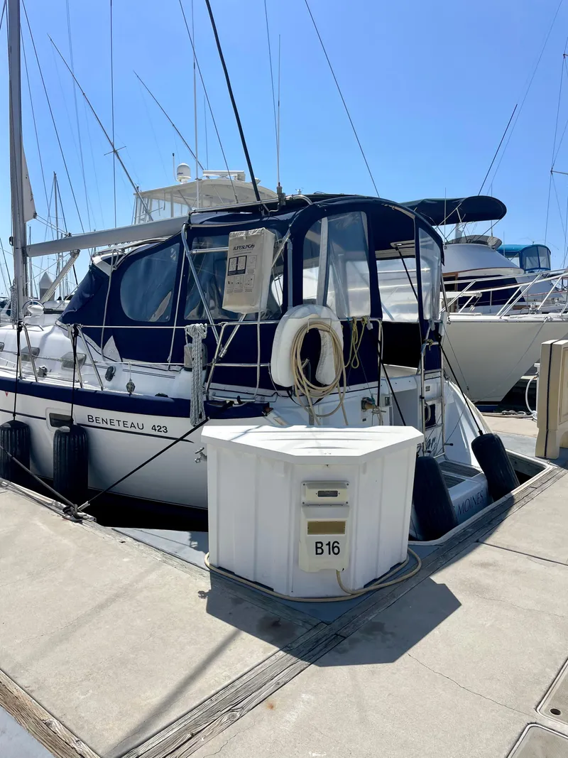 Slide: The Image of Beneteau 423 2007 - 60