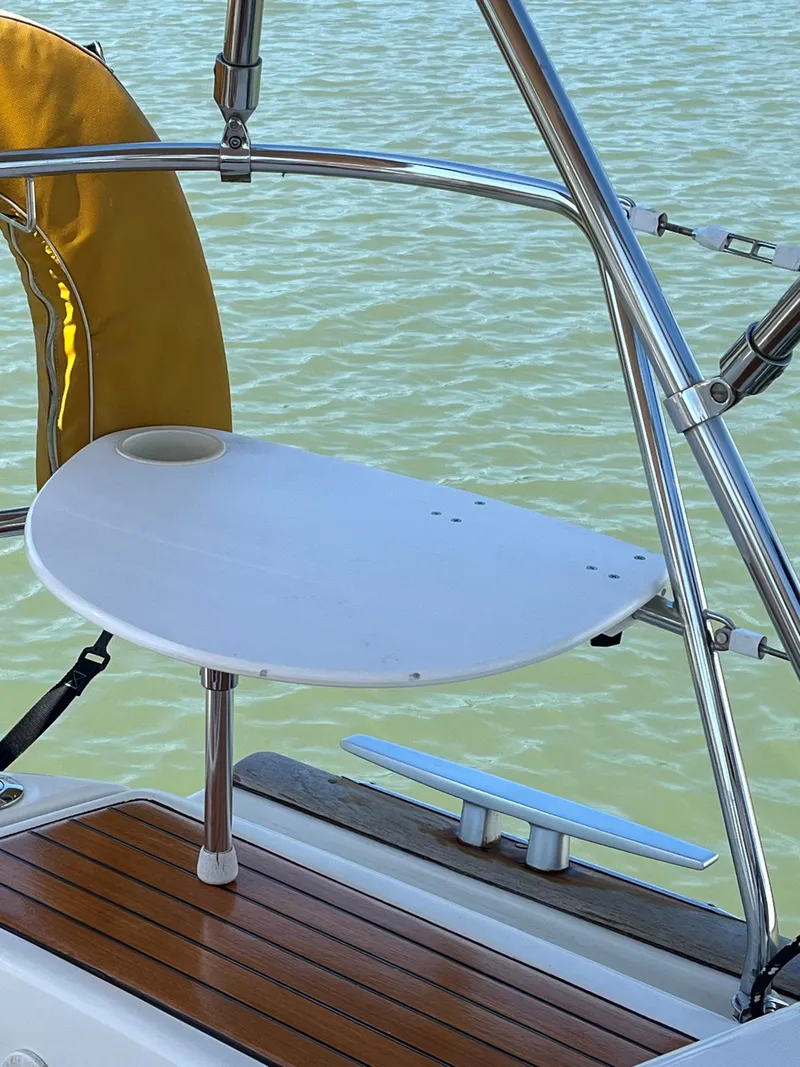 Slide: The Image of Beneteau 423 2006 - 18