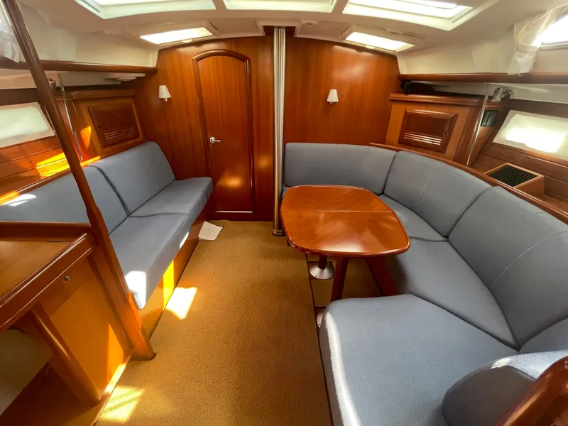 Slide: The Image of Beneteau 423 2006 - 25