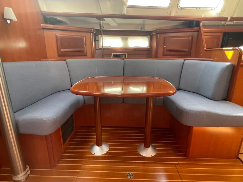 Slide: The Image of Beneteau 423 2006 - 26