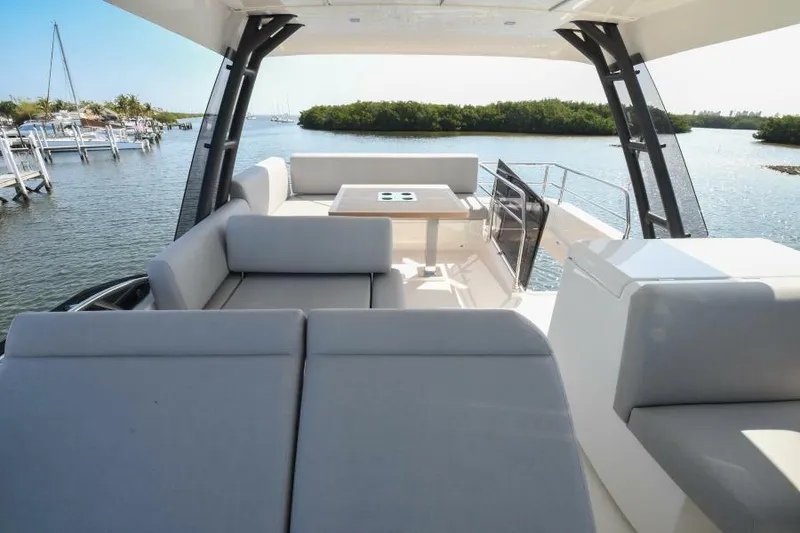 Slide: The Image of Flybridge - 21