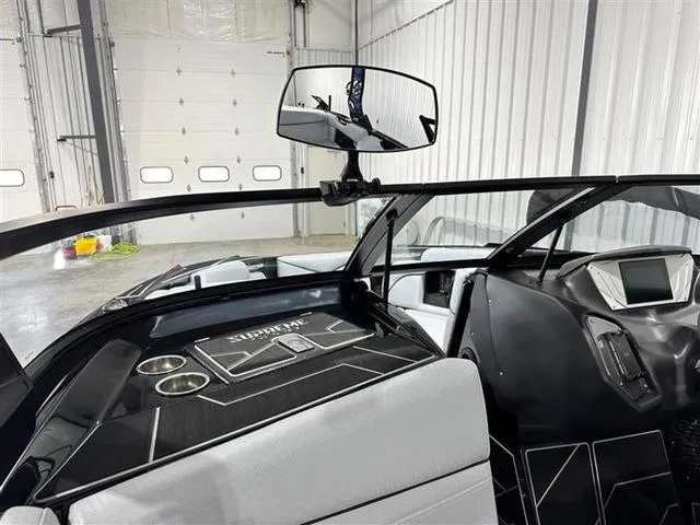 Slide: The Image of Supreme S220 2024 - 13