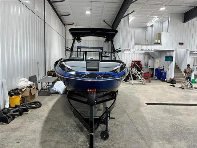 Slide: The Image of Supreme S220 2024 - 7