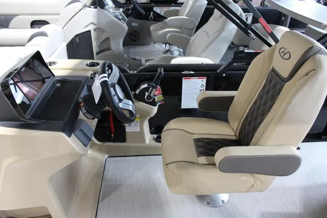 Slide: The Image of Harris 230 Sunliner SLDH 2024 - 10