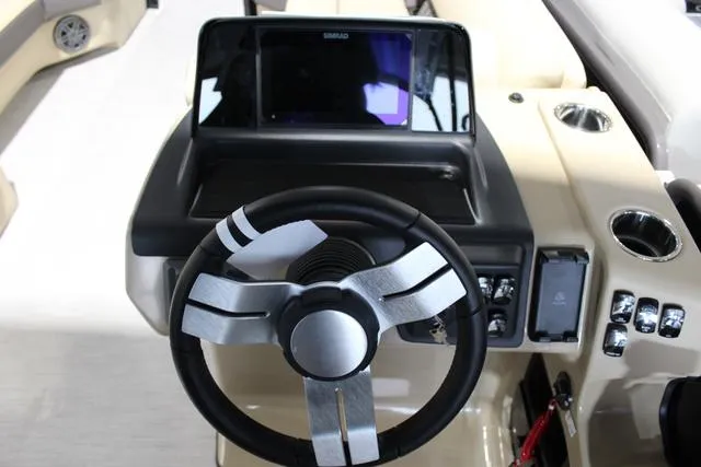 Slide: The Image of Harris 230 Sunliner SLDH 2024 - 11