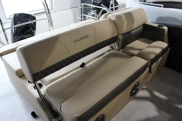 Slide: The Image of Harris 230 Sunliner SLDH 2024 - 14