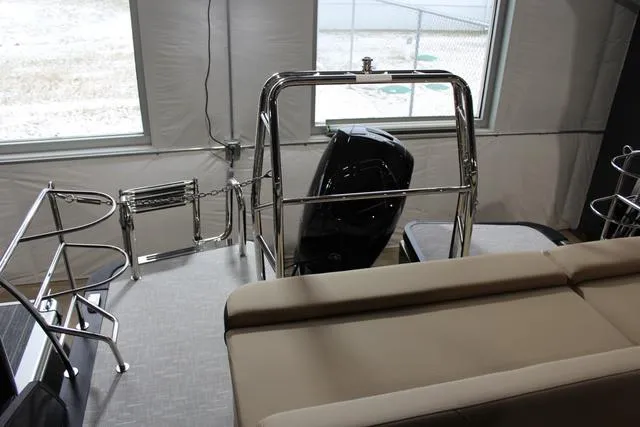 Slide: The Image of Harris 230 Sunliner SLDH 2024 - 16