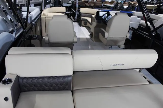 Slide: The Image of Harris 230 Sunliner SLDH 2024 - 19