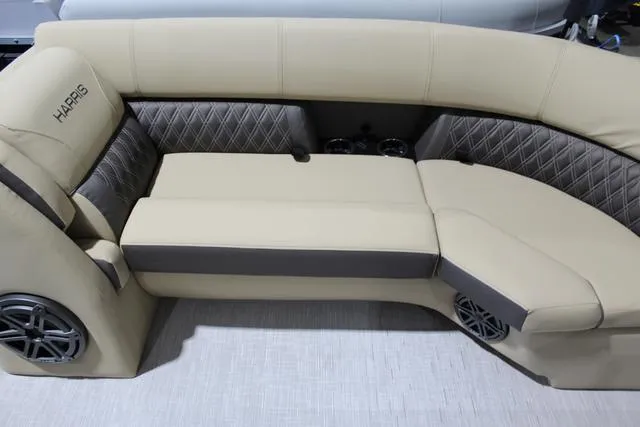 Slide: The Image of Harris 230 Sunliner SLDH 2024 - 4