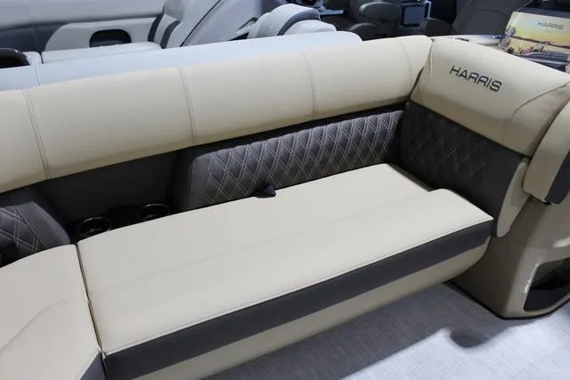 Slide: The Image of Harris 230 Sunliner SLDH 2024 - 5