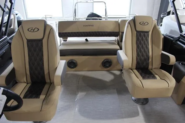 Slide: The Image of Harris 230 Sunliner SLDH 2024 - 9