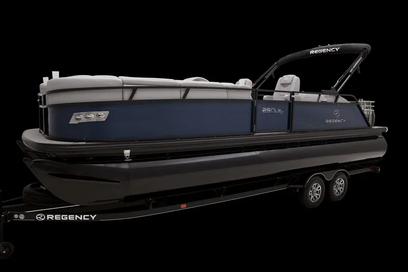 Slide: The Image of Regency 250 LE3 Sport 2024 - 13