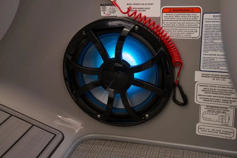 Slide: The Image of Regency 250 LE3 Sport 2024 - 48