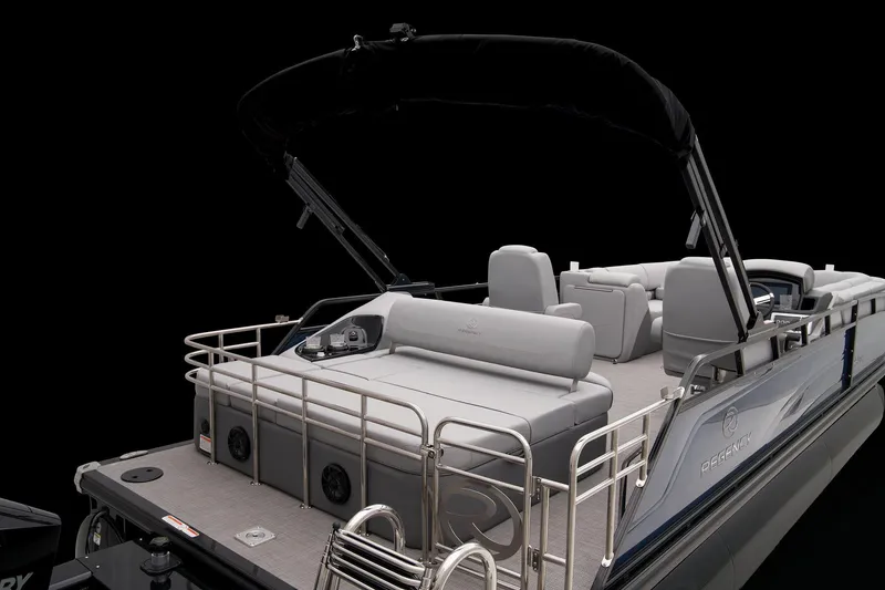 Slide: The Image of Regency 250 LE3 Sport 2024 - 63