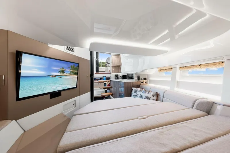 Slide: The Image of 2022 Sea Ray 370 Sundancer  - 37