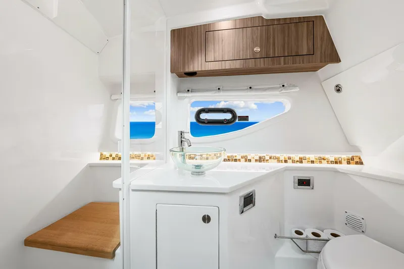 Slide: The Image of 2022 Sea Ray 370 Sundancer  - 41