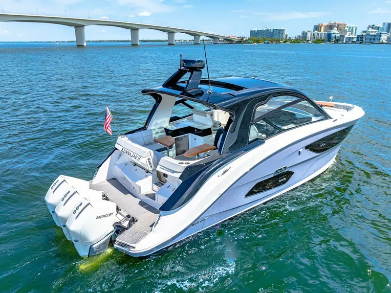 Slide: The Image of 2022 Sea Ray 370 Sundancer  - 52