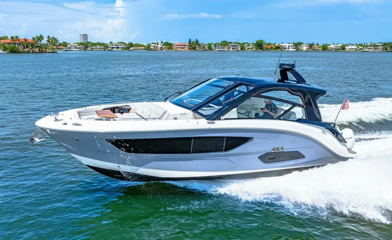 Slide: The Image of 2022 Sea Ray 370 Sundancer  - 57
