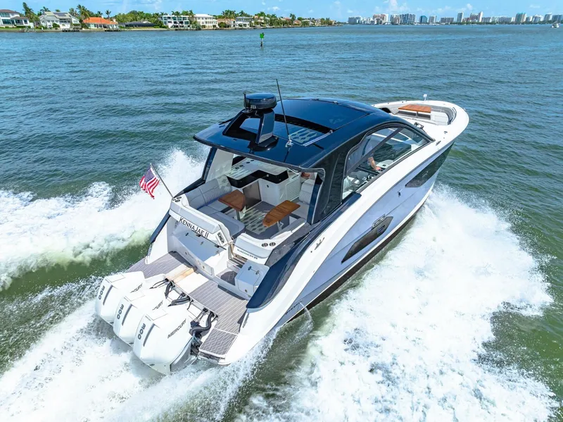 Slide: The Image of 2022 Sea Ray 370 Sundancer  - 58