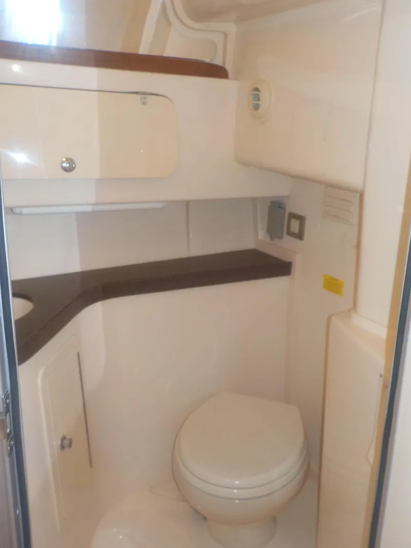 Slide: The Image of Grady White 33 - Head - 11