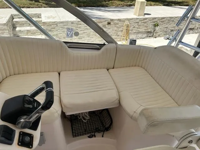 Slide: The Image of Grady White 33 - Helm seating - 3