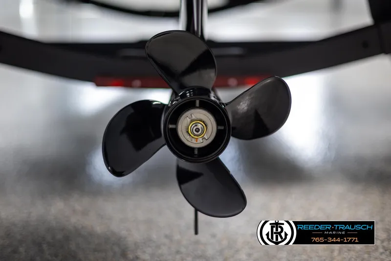 Slide: The Image of 2025 Lund Adventure SS boat propeller, close-up view, displayed at Reeder-Trausch Marine. - 36