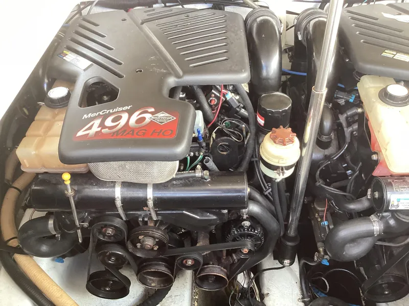 Slide: The Image of MerCruiser 496 MAG HO engine in 2001 Formula 370 Super Sport boat. - 7