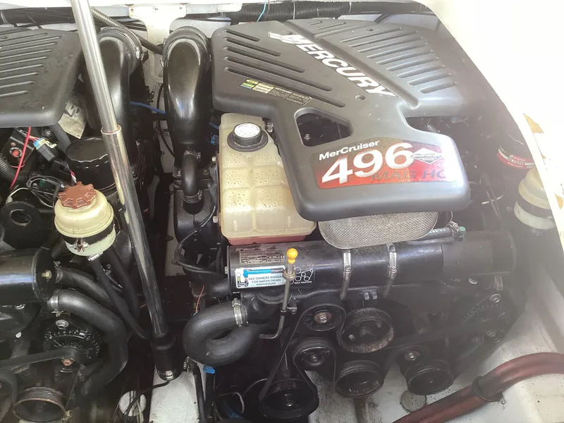 Slide: The Image of 2001 Formula 370 Super Sport engine, featuring a MerCruiser 496 MAG. - 8