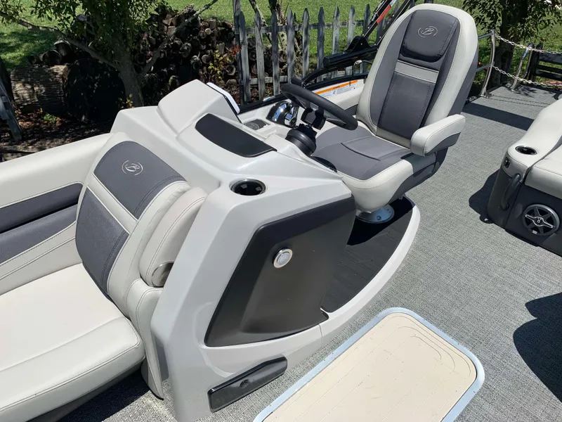 Slide: The Image of Barletta Cabrio 20UC 2025 - 12