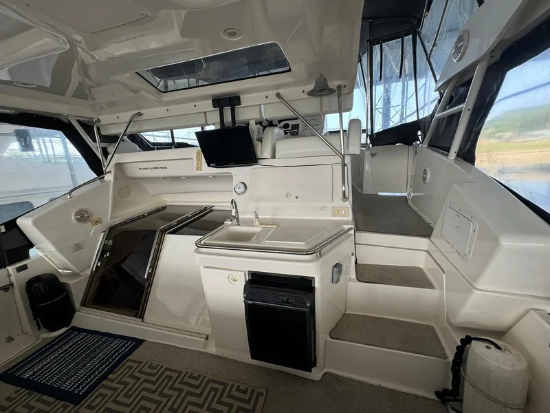 Slide: The Image of Silverton 372 Motor Yacht 1998 - 44