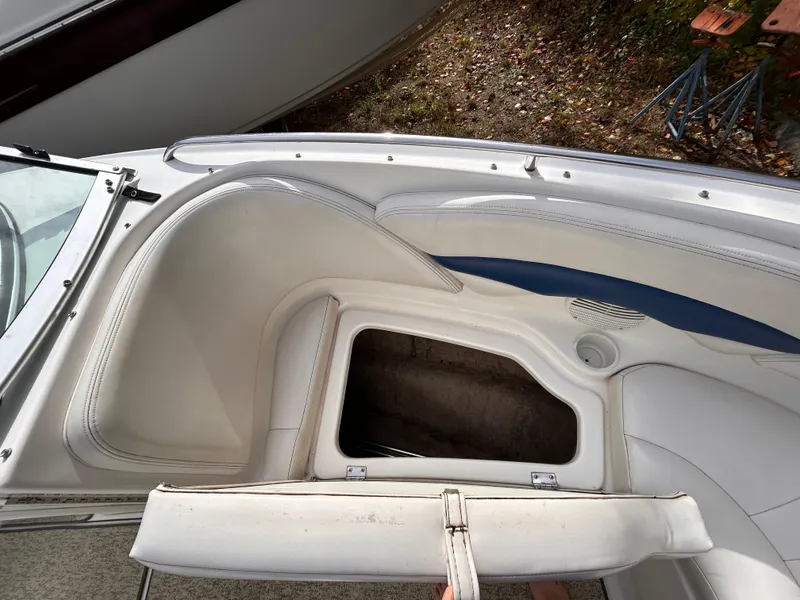 Slide: The Image of Chaparral 220 SSi 2002 - 53