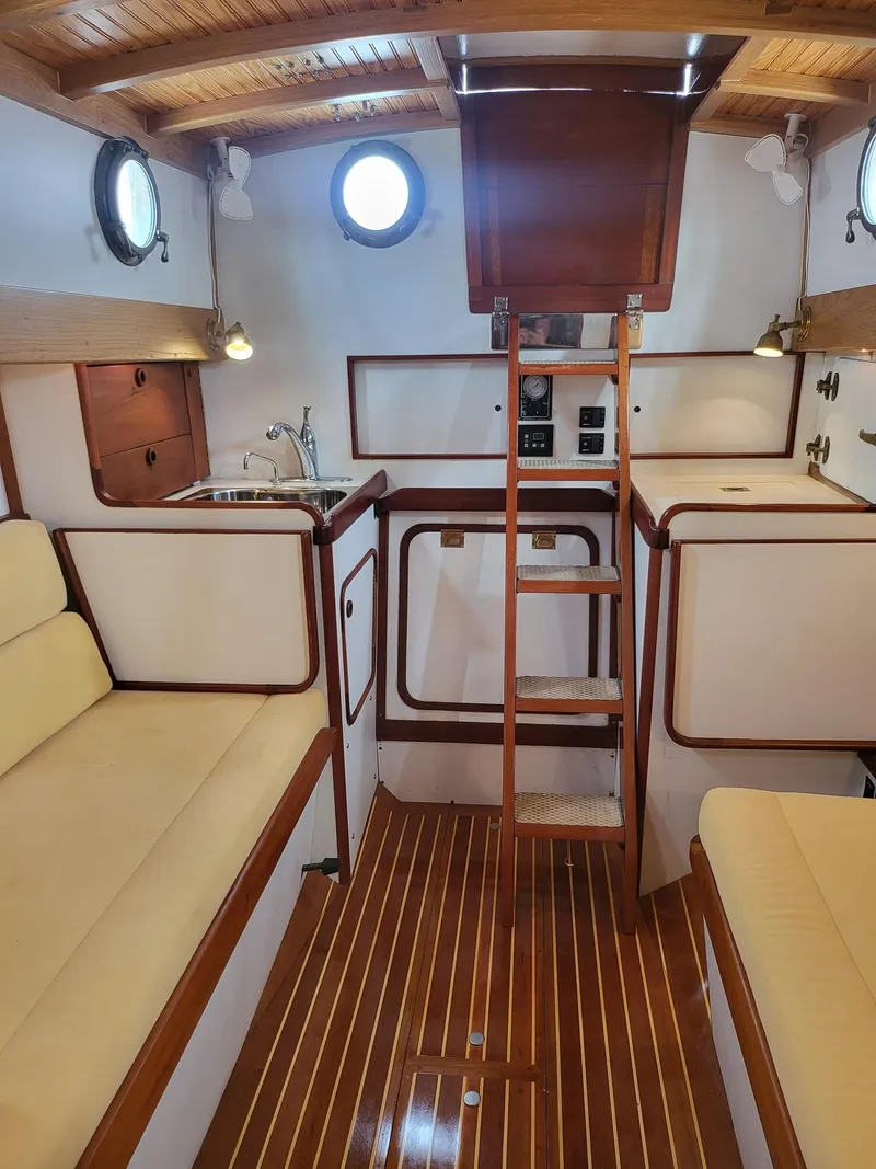 Slide: The Image of Main Cabin - 23