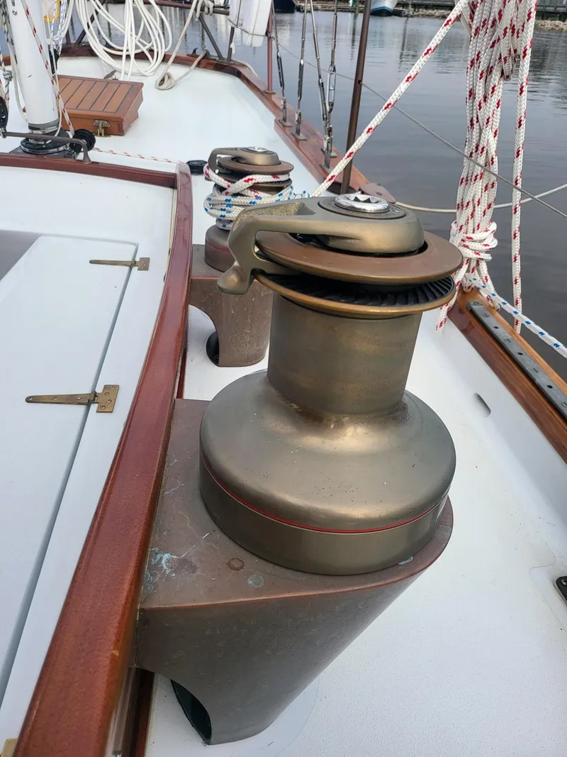 Slide: The Image of Bronze Winches - 52