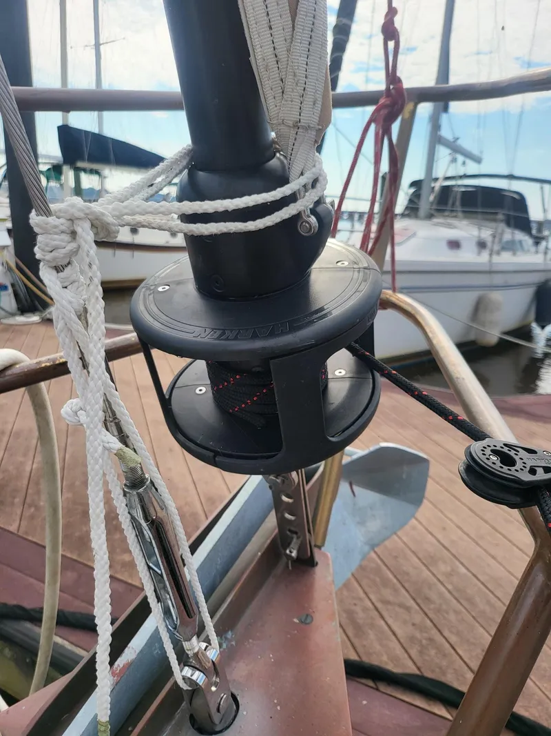 Slide: The Image of Harken Roller Furling - 61