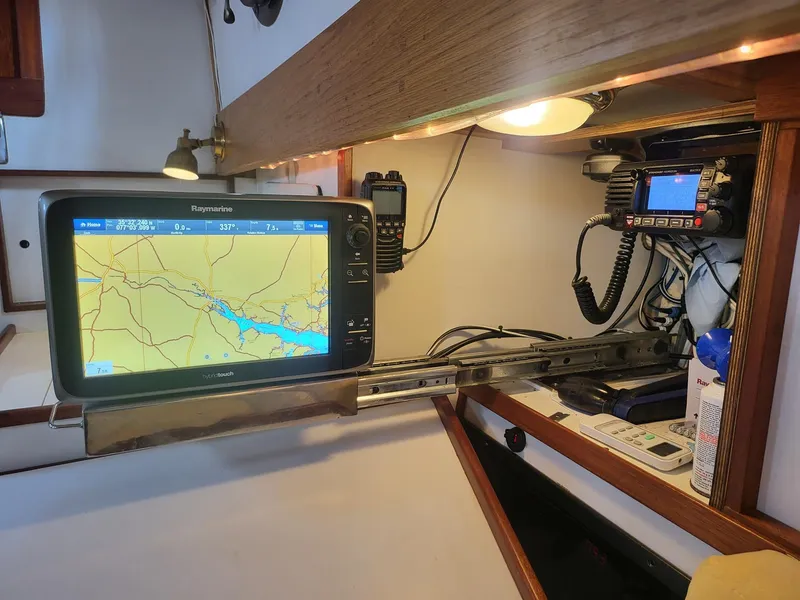 Slide: The Image of Chartplotter Slider - 75