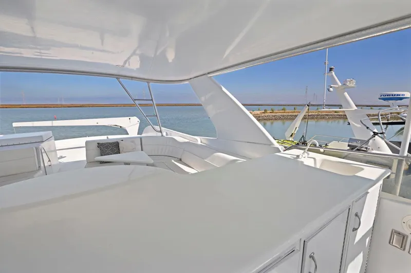 Slide: The Image of Hatteras 75 Sport Deck 2001 - 51