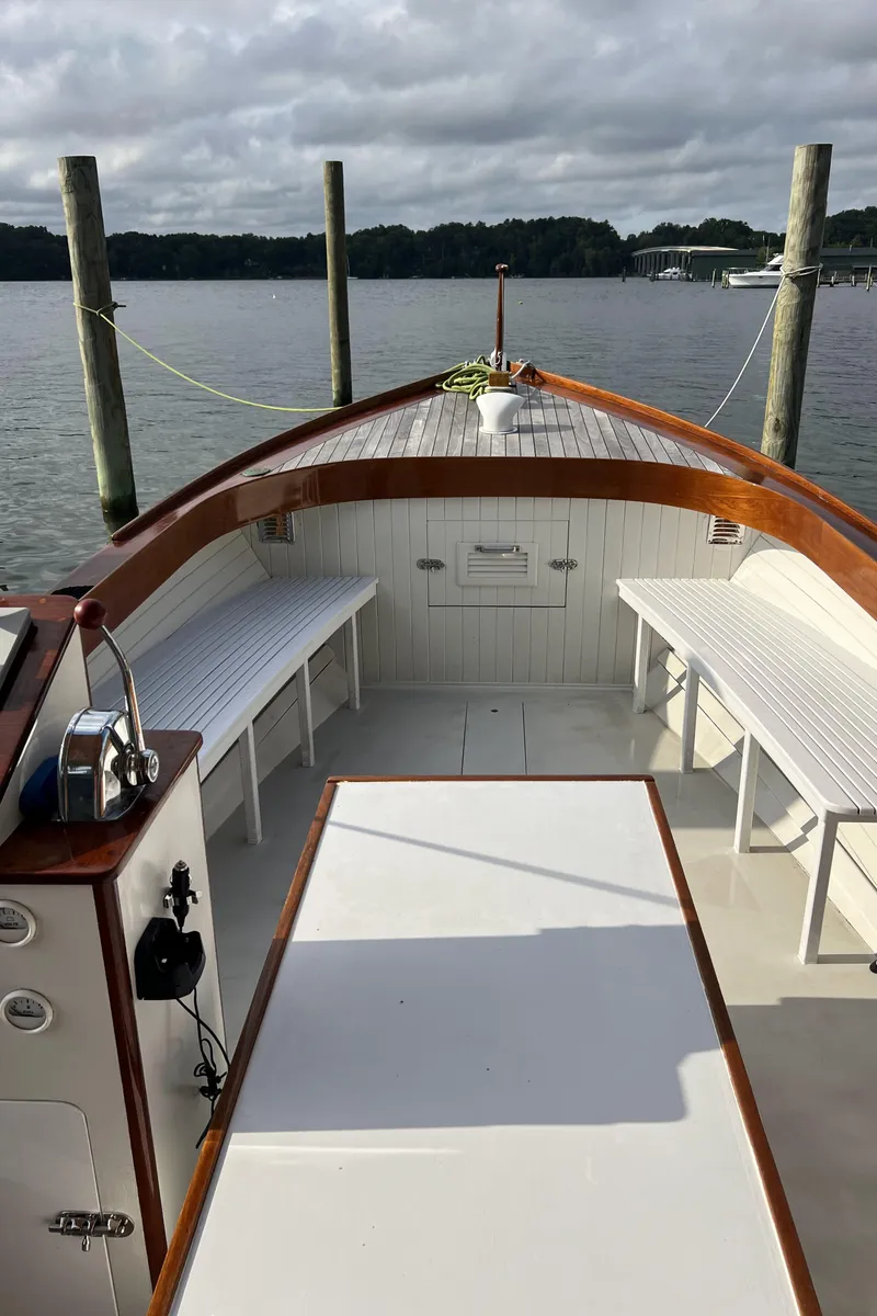 Slide: The Image of 22 ft Hinckley Launch Forward - 2